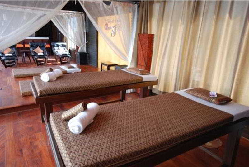 The Royal Palm Beach Front Patong Экстерьер фото