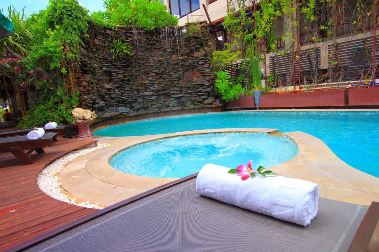 The Royal Palm Beach Front Patong Экстерьер фото