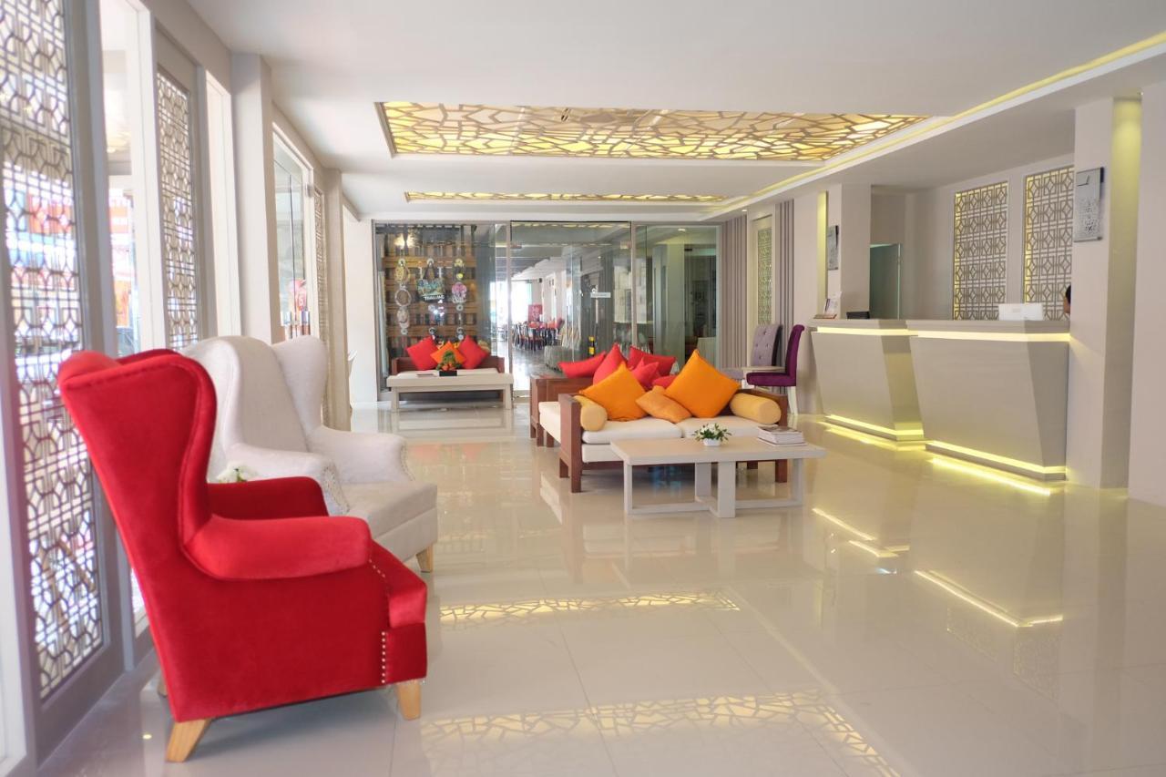 The Royal Palm Beach Front Patong Экстерьер фото